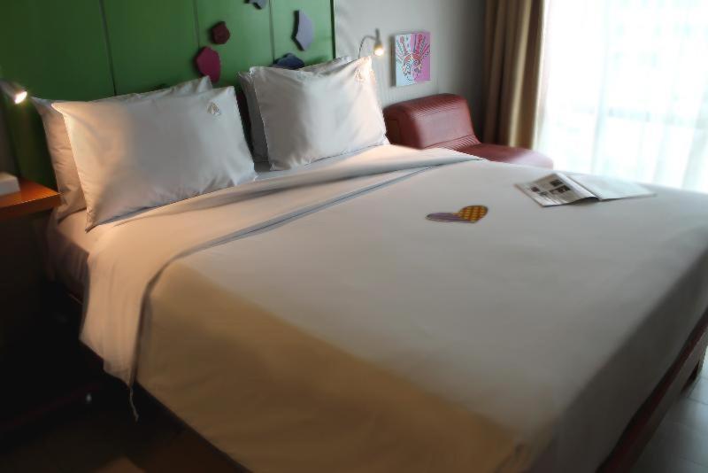 Maxonehotels.Com At Sabang Джакарта Номер фото