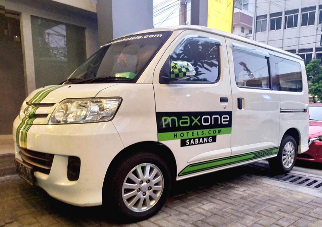 Maxonehotels.Com At Sabang Джакарта Екстер'єр фото